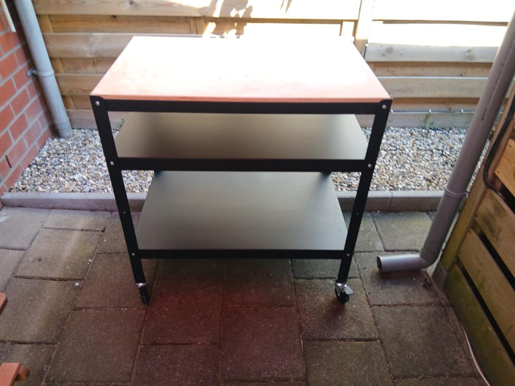 Ikea brur werktafel, Ophalen, 100 tot 150 cm, Zo goed als nieuw, 25 tot 50 cm