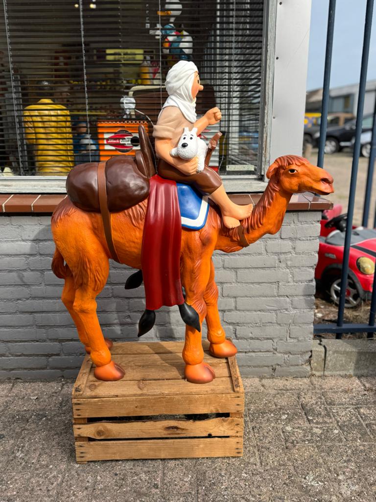 Kuifje op kameel met Bobbie - Groot beeld, Verzamelen, Stripfiguren, Zo goed als nieuw, Beeldje of Figuurtje, Kuifje, Ophalen