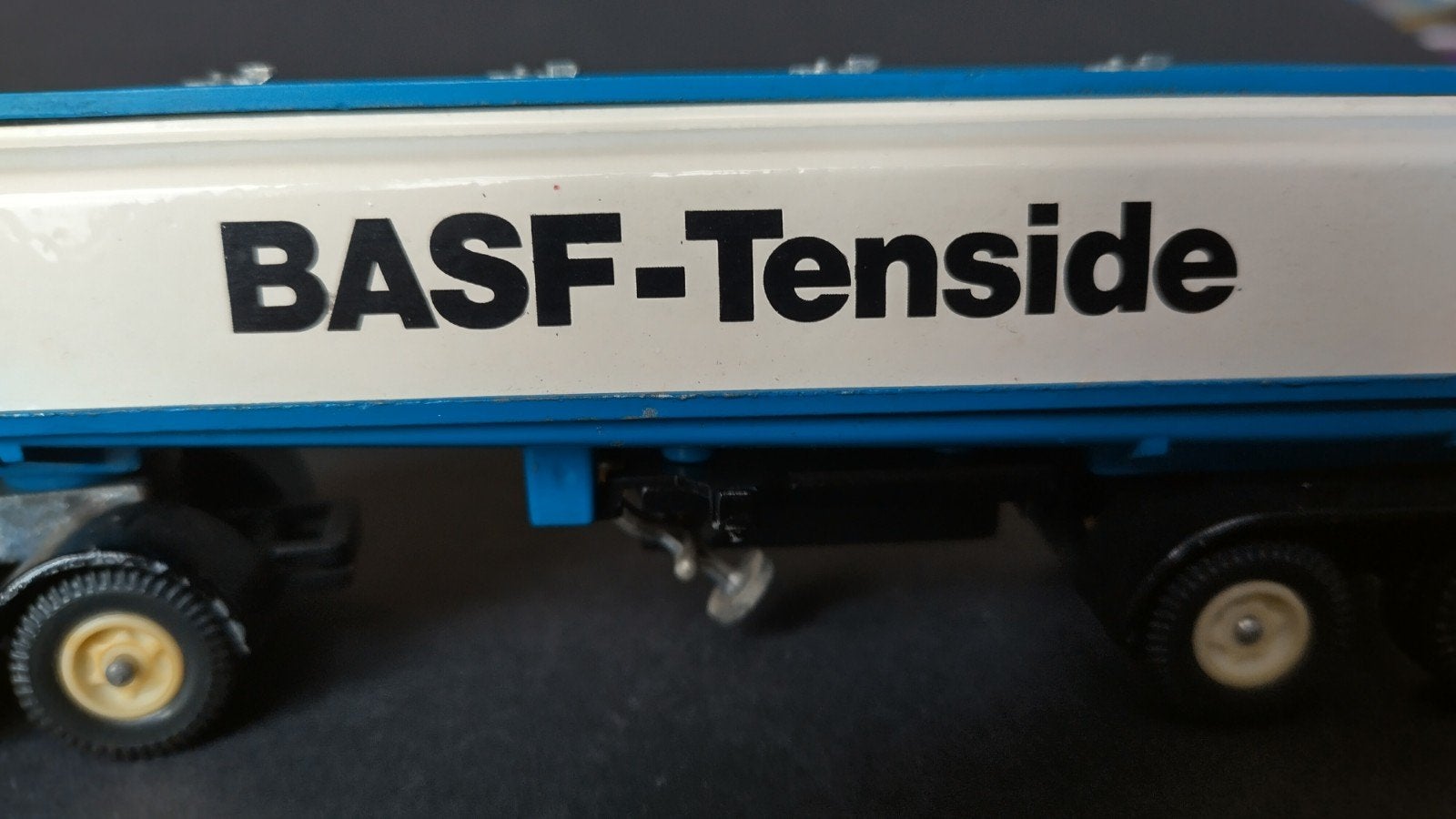Henschel F2018 2a BASF Tenside Werbe Siku V288 Pol, SIKU, Verzenden, Zo goed als nieuw, Bus of Vrachtwagen