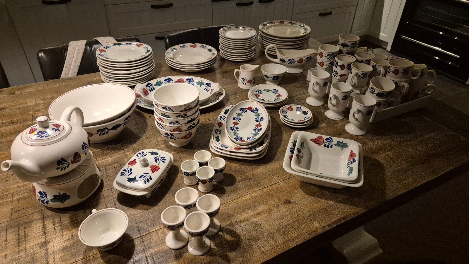 Grote partij boerenbont servies, Ophalen