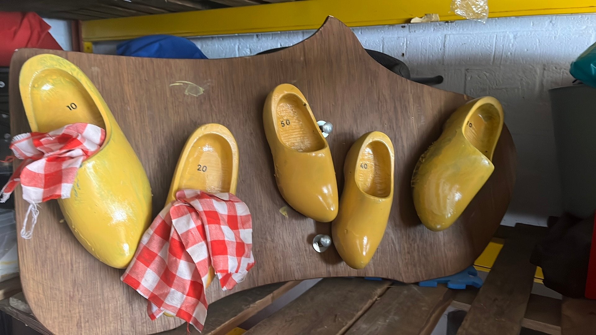 Te koop oud Hollandse spelletjes klompengooien springkussen, Ophalen, Nieuw, Overige