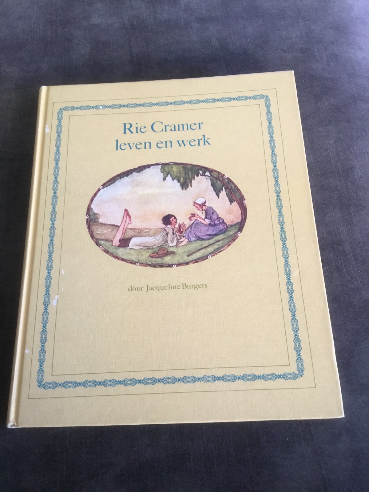 Rie Cramer: Leven en Werk - Jacqueline Burgers, Ophalen of Verzenden, Gelezen, Non-fictie