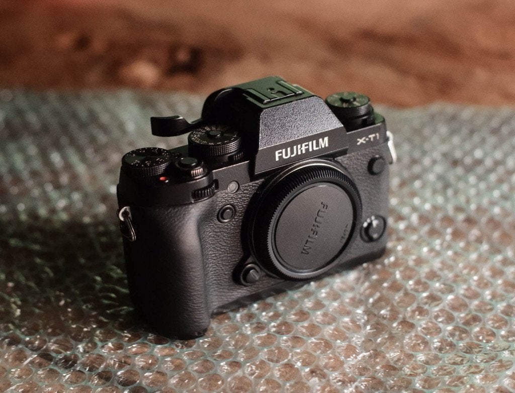 Fuji Fujifilm X-T1 zwart camera, Audio, Tv en Foto, Fotocamera's Digitaal, Gebruikt, Screenprotector, 16 megapixels, Kantelbaar/draaibaar scherm