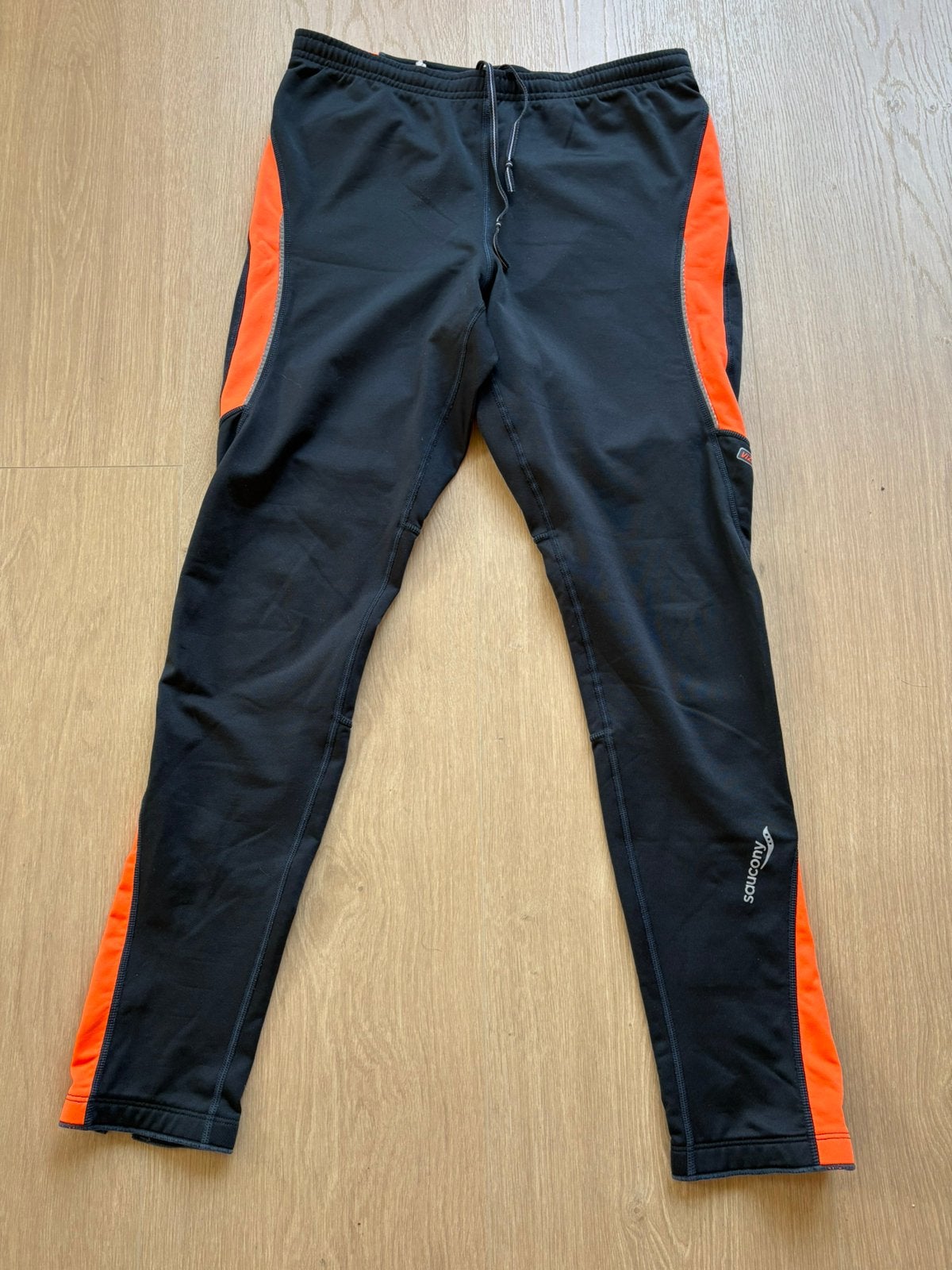 Saucony Vizipro hardloopbroek maat L, Ophalen of Verzenden, Zo goed als nieuw