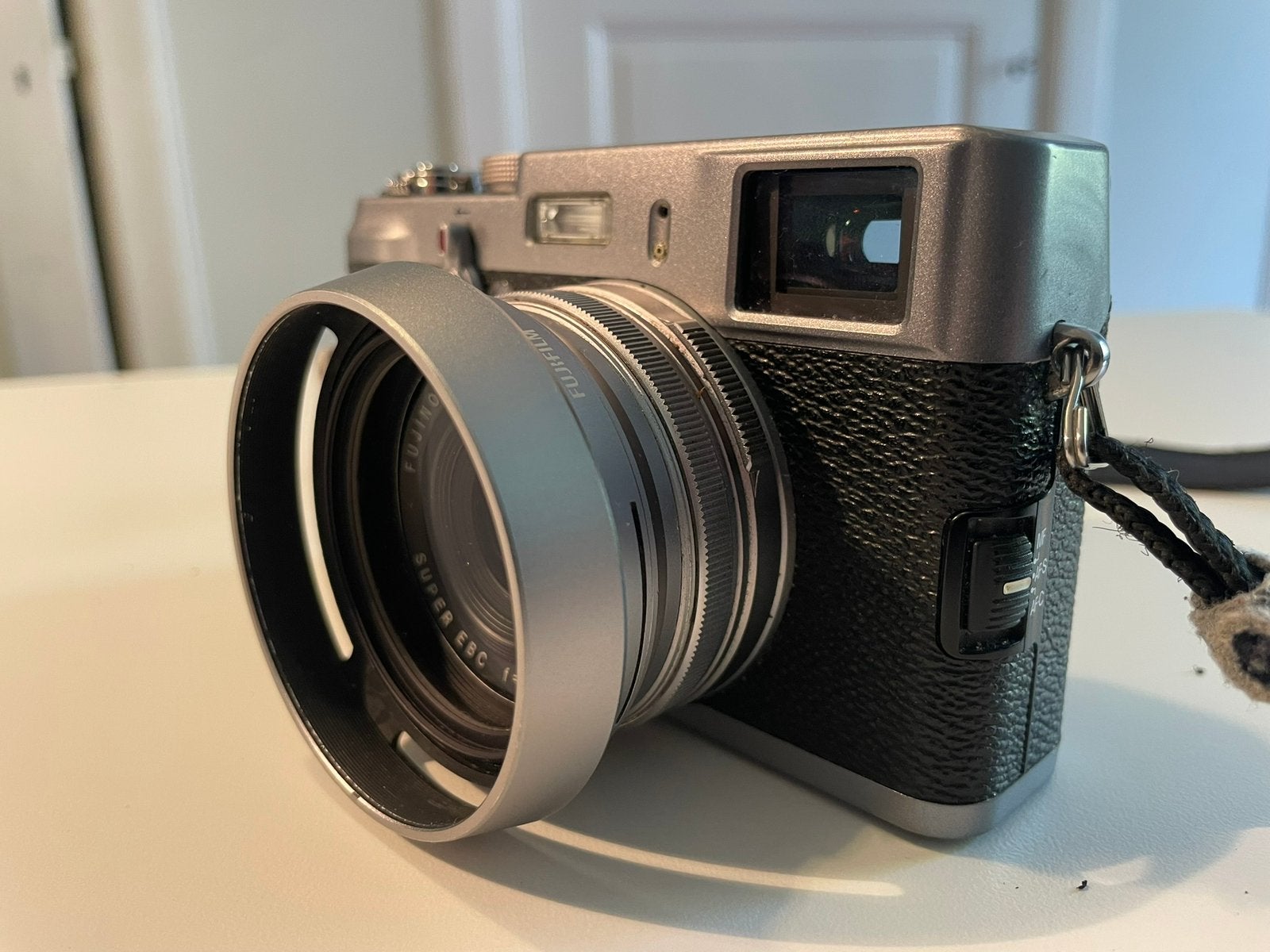 Fuji X100 digitale camera, nauwelijks gebruikers sporen, Ophalen of Verzenden, Zo goed als nieuw, Geen optische zoom