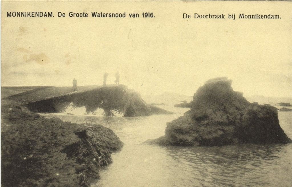 Monnikendam. De Groote Watersnood van 1916. - beschreven, Verzenden, Voor 1920, Ongelopen, Noord-Holland