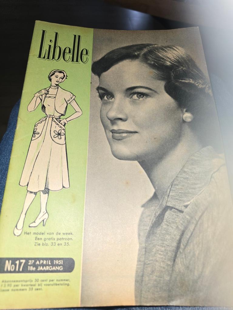Libelle nr 17, 27 april 1951 - Vintage Damesblad, Ophalen of Verzenden, Gelezen, Damesbladen