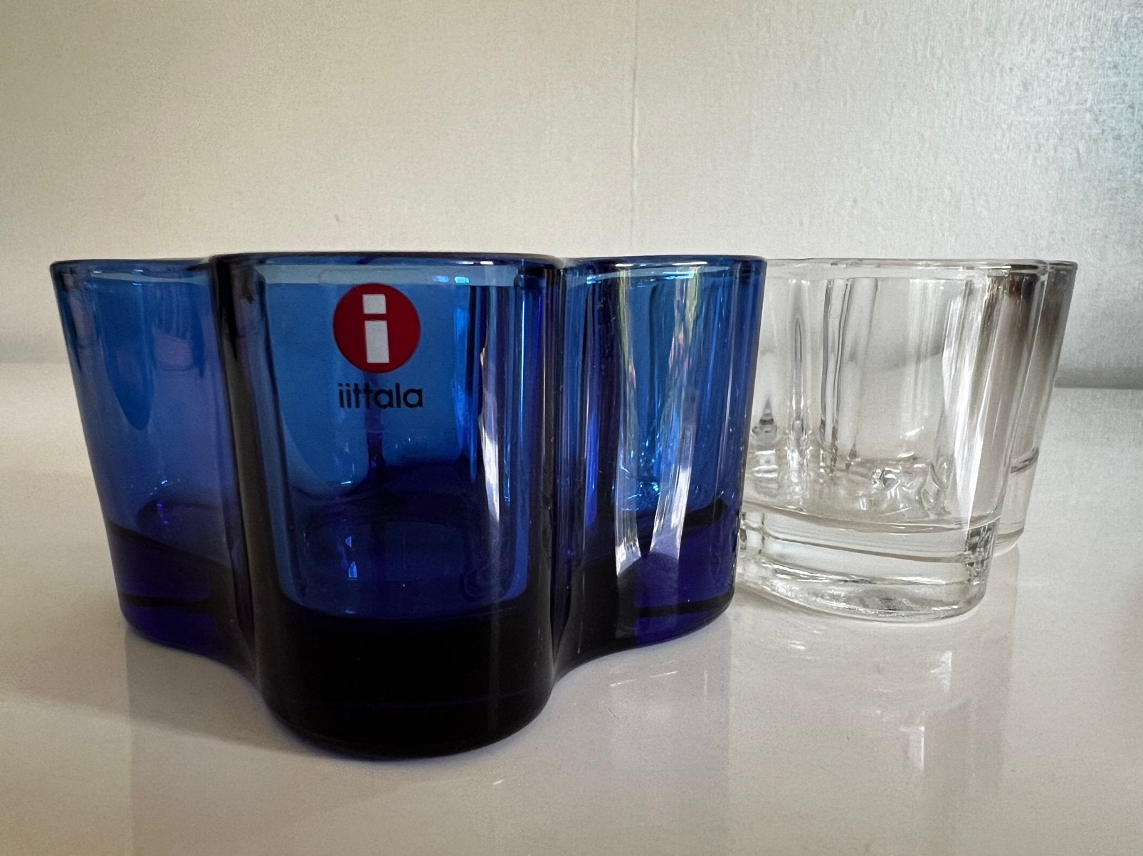 2 Iittala Alvar Aalto Schaal ‘Votive’ Ultramarine Blue Clear, Waxinelichthouder, Ophalen of Verzenden, Iittala, Glas