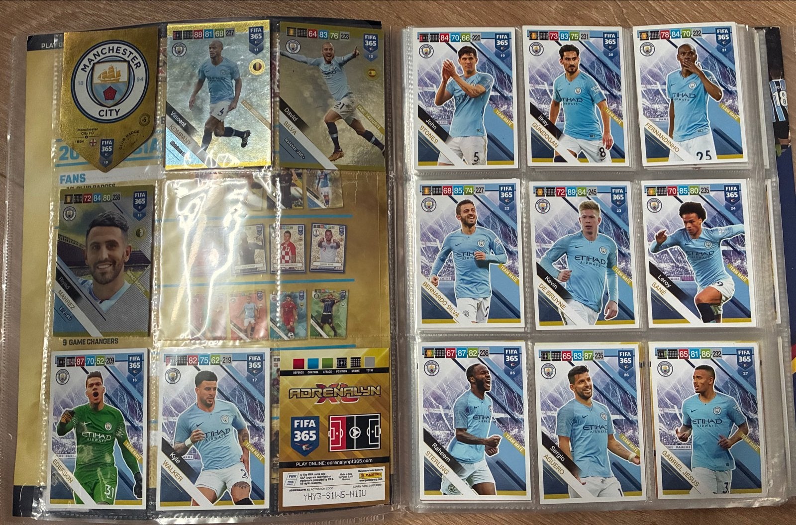 Panini Adrenalyn XL 2019 Album + 500 dubbele kaarten!, Verzamelen, Verzenden, Nieuw, Buitenlandse clubs, Spelerskaart
