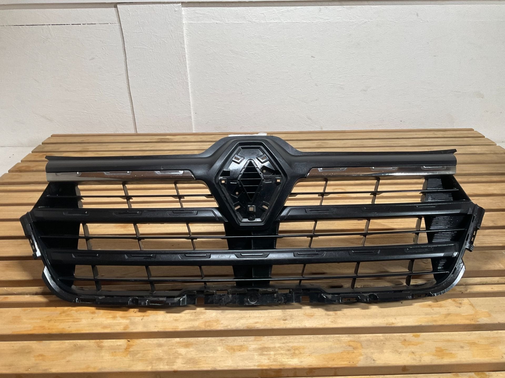 Bumper Grill Renault Megane 4 IV 2016 623100668R grill, Renault Group, Gebruikt, Contact.group@renault.com, Renault