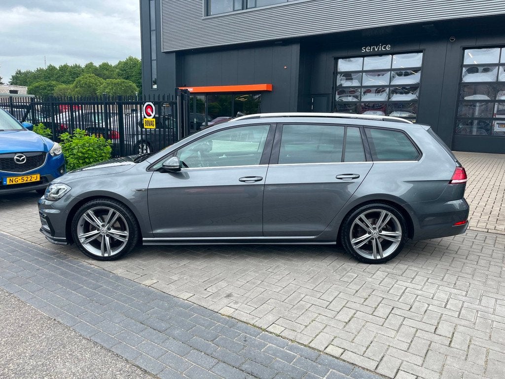 Volkswagen Golf Variant 1.5 TSI Highline, Schuifdak, virtual, Stof, Euro 6, 4 cilinders, 150 pk