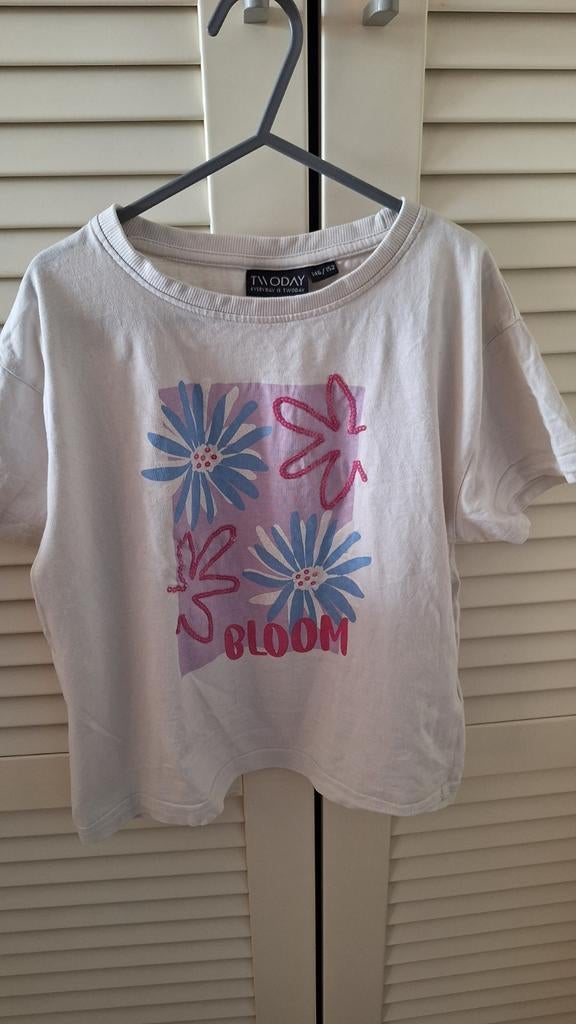 Twoday T-shirt met bloemenprint maat 146/152, Gebruikt, Meisje, Ophalen of Verzenden, Shirt of Longsleeve