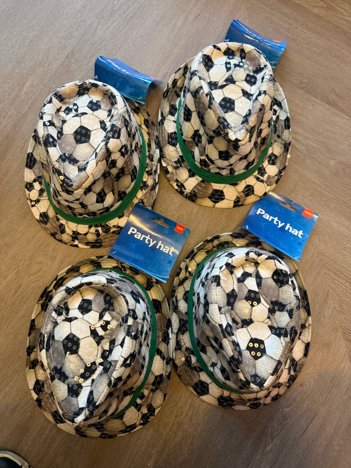 4x Voetbal Party Hoedjes - Nieuw, Ophalen, Nieuw, Hoed of Pruik, Verjaardag
