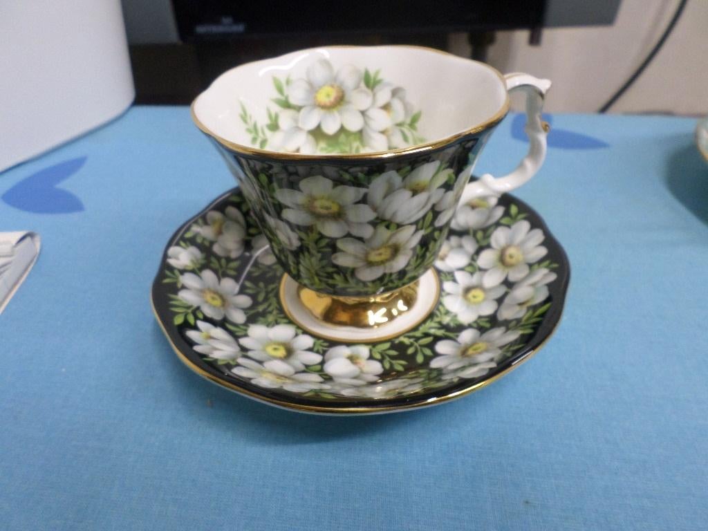 4x royal albert kop en schotel, Antiek en Kunst, Ophalen
