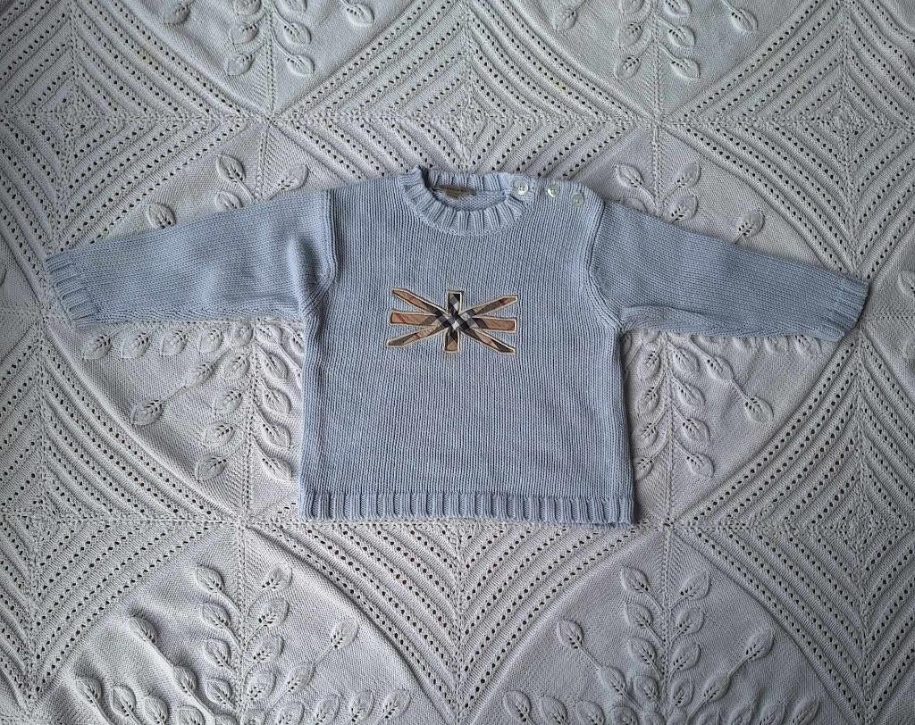 Burberry trui lichtblauw 92, Ophalen of Verzenden, Zo goed als nieuw, Jongen of Meisje, Trui of Vest