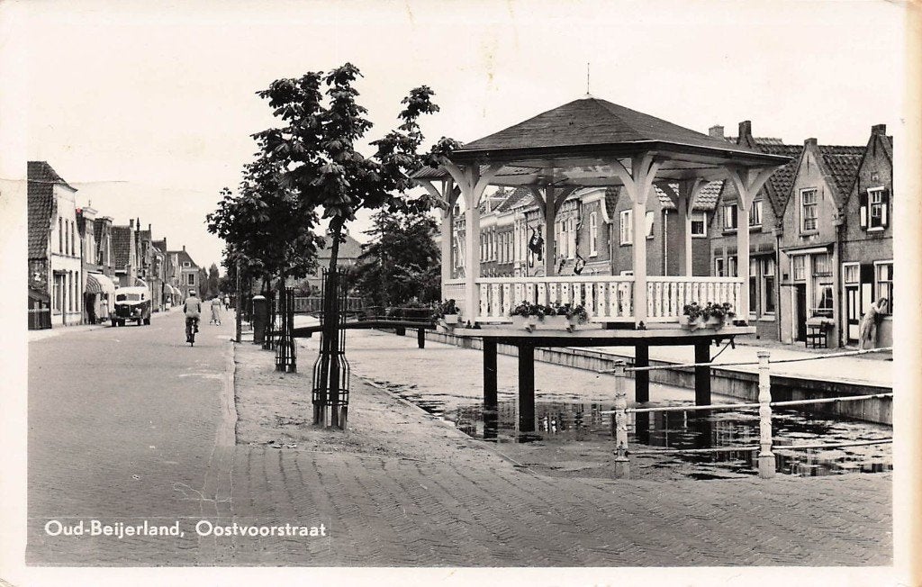 JP587 Oud-Beijerland Oostvoorstraat Muziektent ca 1960, Verzamelen, Ophalen of Verzenden, 1960 tot 1980, Gelopen, Zuid-Holland