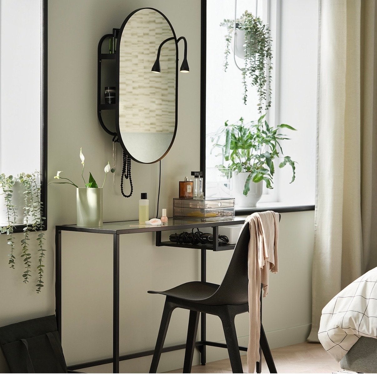 IKEA VITTSJÖ laptoptafel, zwartbruin/glas, 100x36 cm, Huis en Inrichting, Ophalen, 50 tot 100 cm, Minder dan 100 cm, Glas
