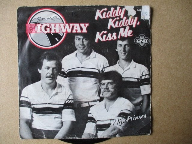 s0259 highway - kiddy kiddy kiss me, Ophalen, Gebruikt, 7 inch, Overige genres