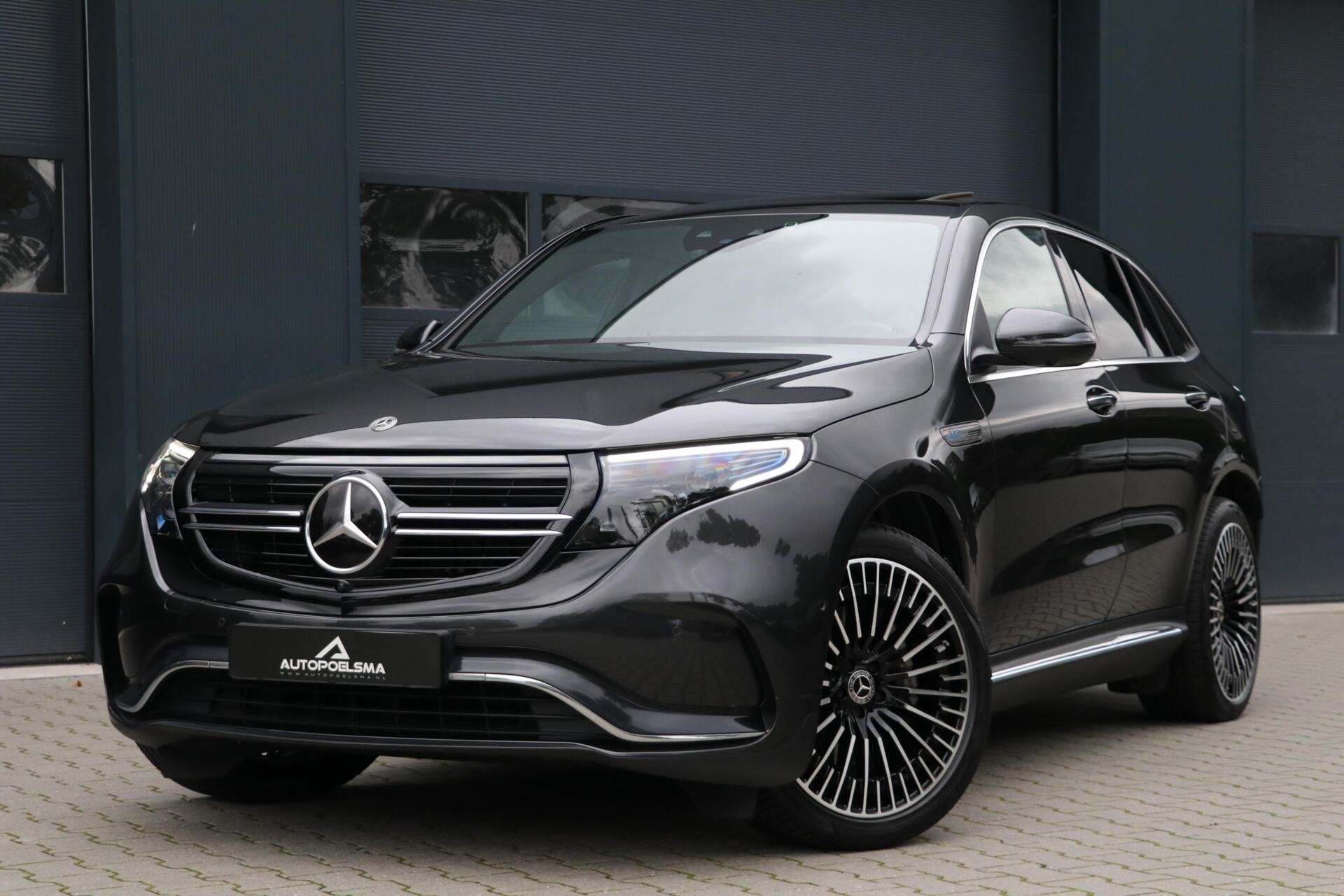 Mercedes EQC 400 4MATIC AMG 80kWh 409PK AdaptiveCruise Trekh, Automaat, Zwart, 2395 kg, 80 kWh