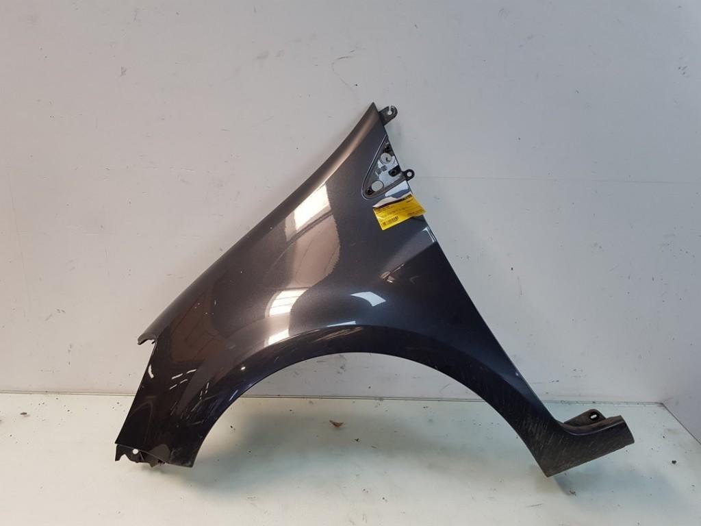 Spatbord Links Voor Renault Clio III (BR/CR) 2007 7701476104, Auto-onderdelen, Gebruikt, Renault Deutschland AG, Dialog.deutschland@renault.de