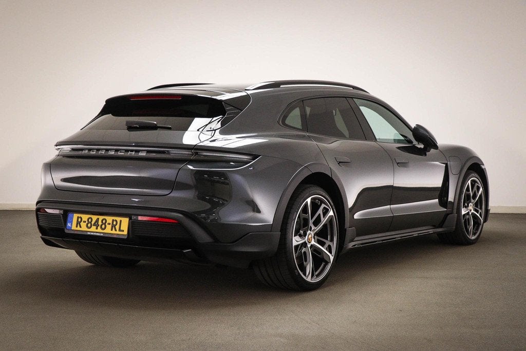 Porsche Taycan Cross Turismo 4 93 kWh | PANORAMADAK | STUURV, Automaat, 93 kWh, Vierwielaandrijving, SUV of Terreinwagen