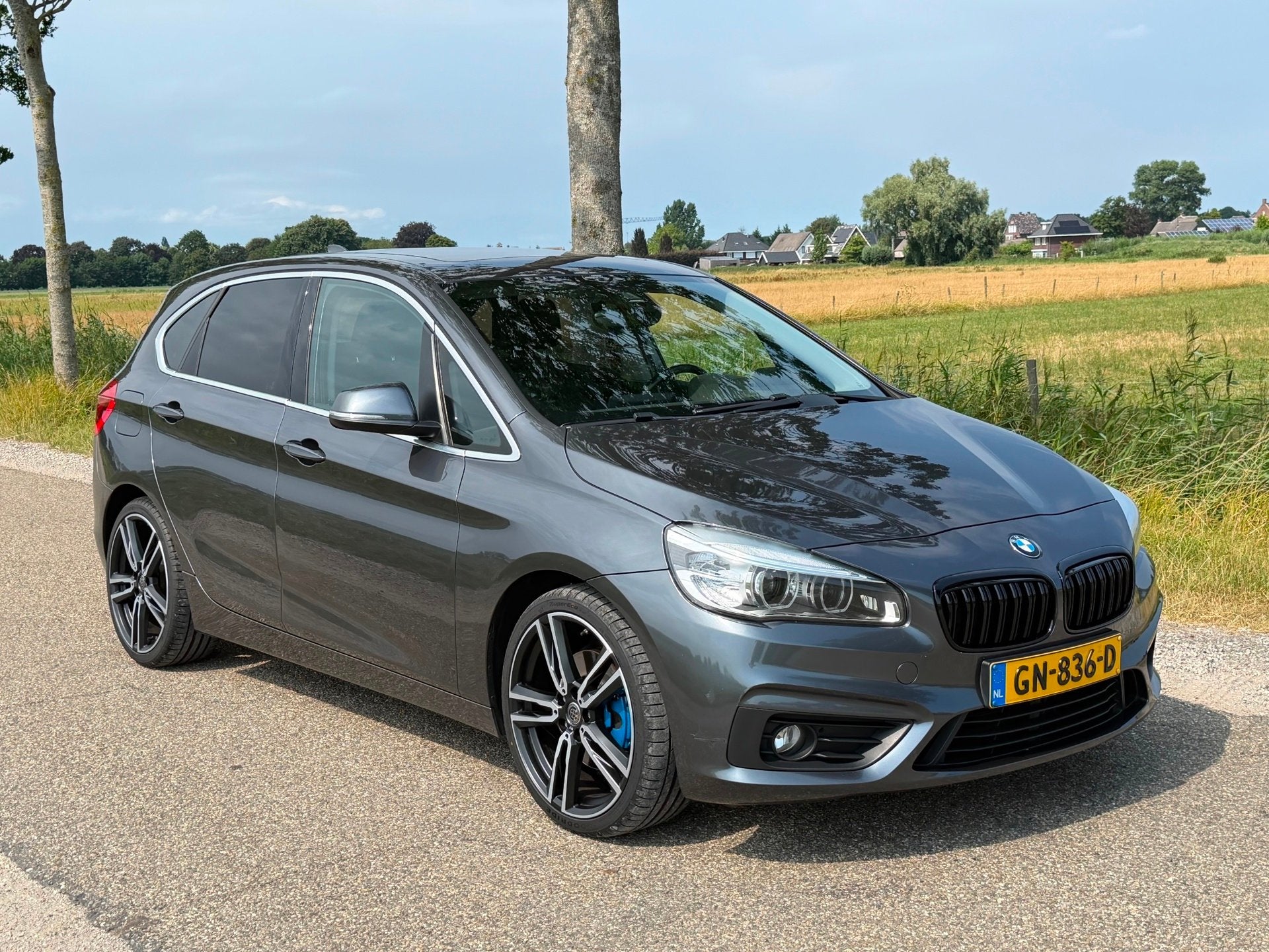 BMW 2-serie Active Tourer 220i Essential AUT APK 07-2027 Air, Auto's, BMW, 1998 cc, Gebruikt, Origineel Nederlands, 1405 kg