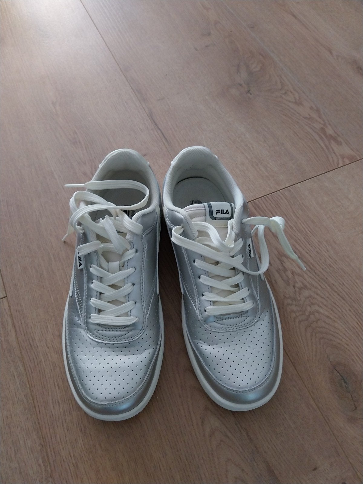 Leuke zilverkleurige gympen van Fils maat 39, Overige kleuren, Ophalen of Verzenden, Fils, Sneakers of Gympen