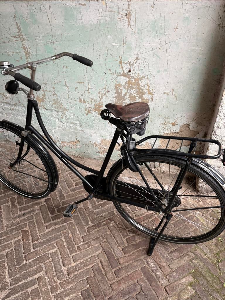 Omafiets 28 inch 56cm, Fietsen en Brommers, Ophalen of Verzenden, Gebruikt, Terugtraprem