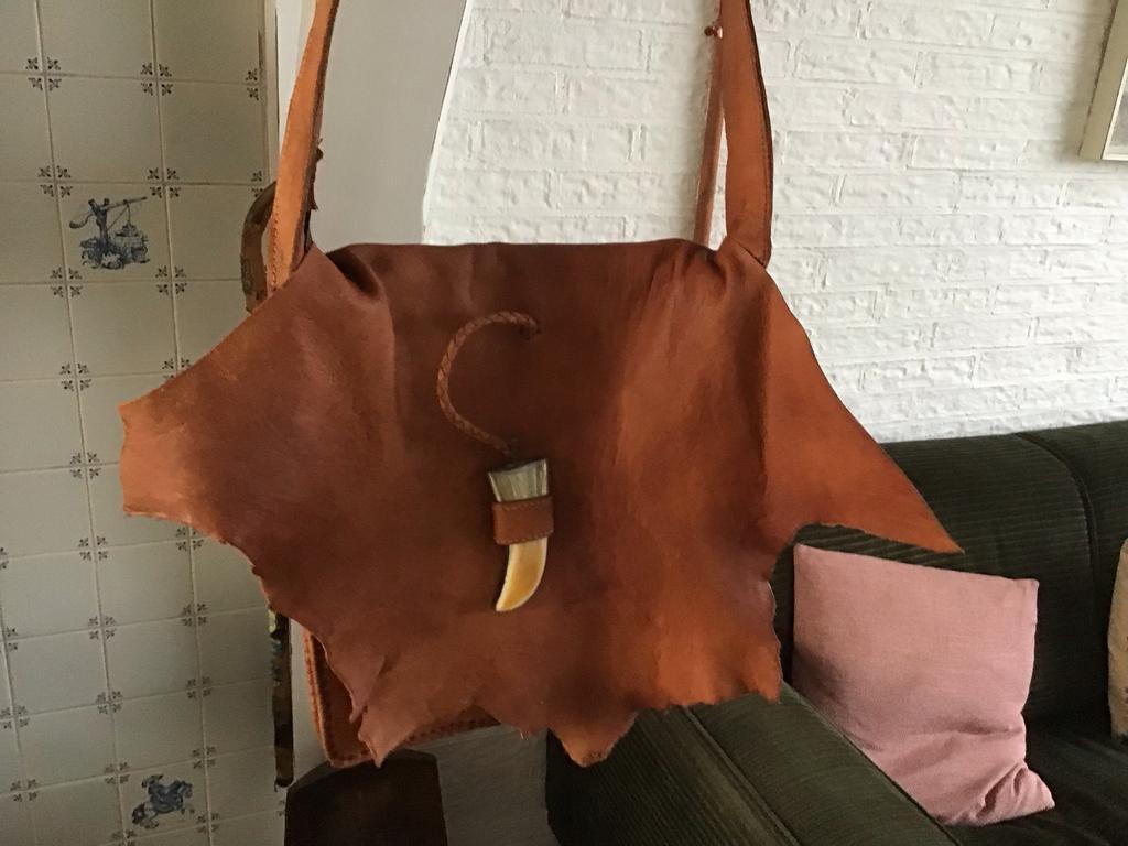 Leren bruine Boho / Ibiza schoudertas/ crossbody tas., Ophalen of Verzenden, Zo goed als nieuw, Bruin, Leer