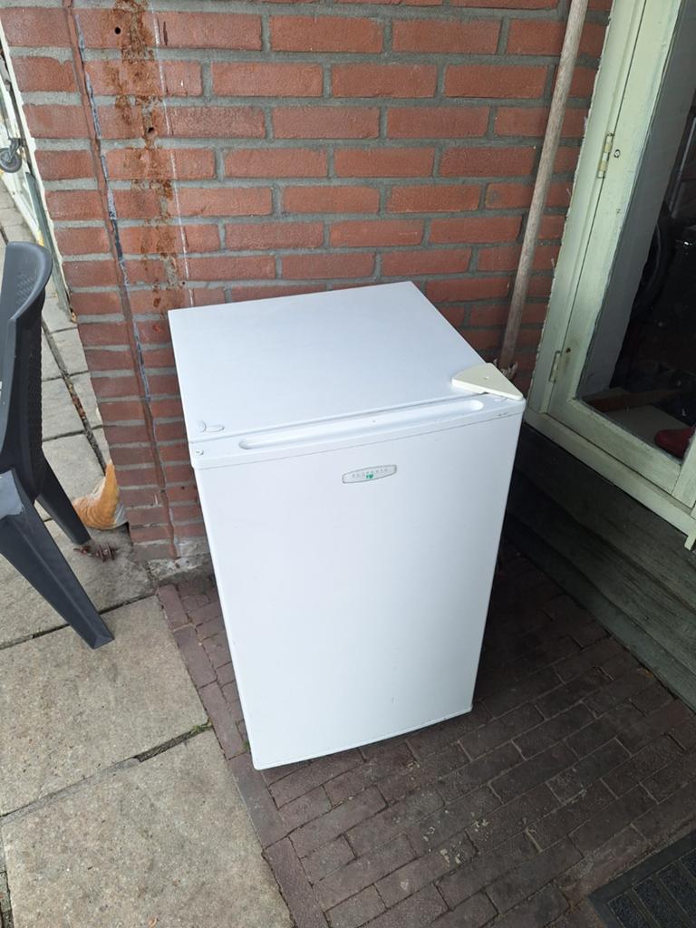 Koelkast smal, 85 tot 120 cm, 100 tot 150 liter, Ophalen of Verzenden, 45 tot 60 cm
