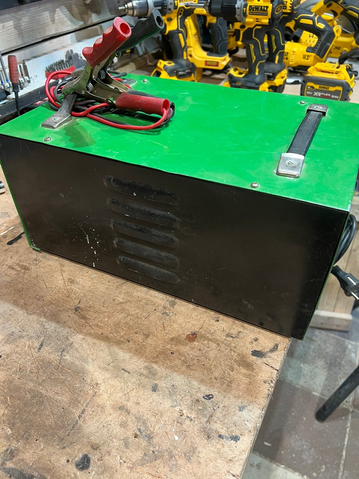 Rebotool Acculader/Starthulp 6V/12V - 20Amp/100Amp Start, Auto diversen, Jumpstarters, Ophalen of Verzenden, Gebruikt