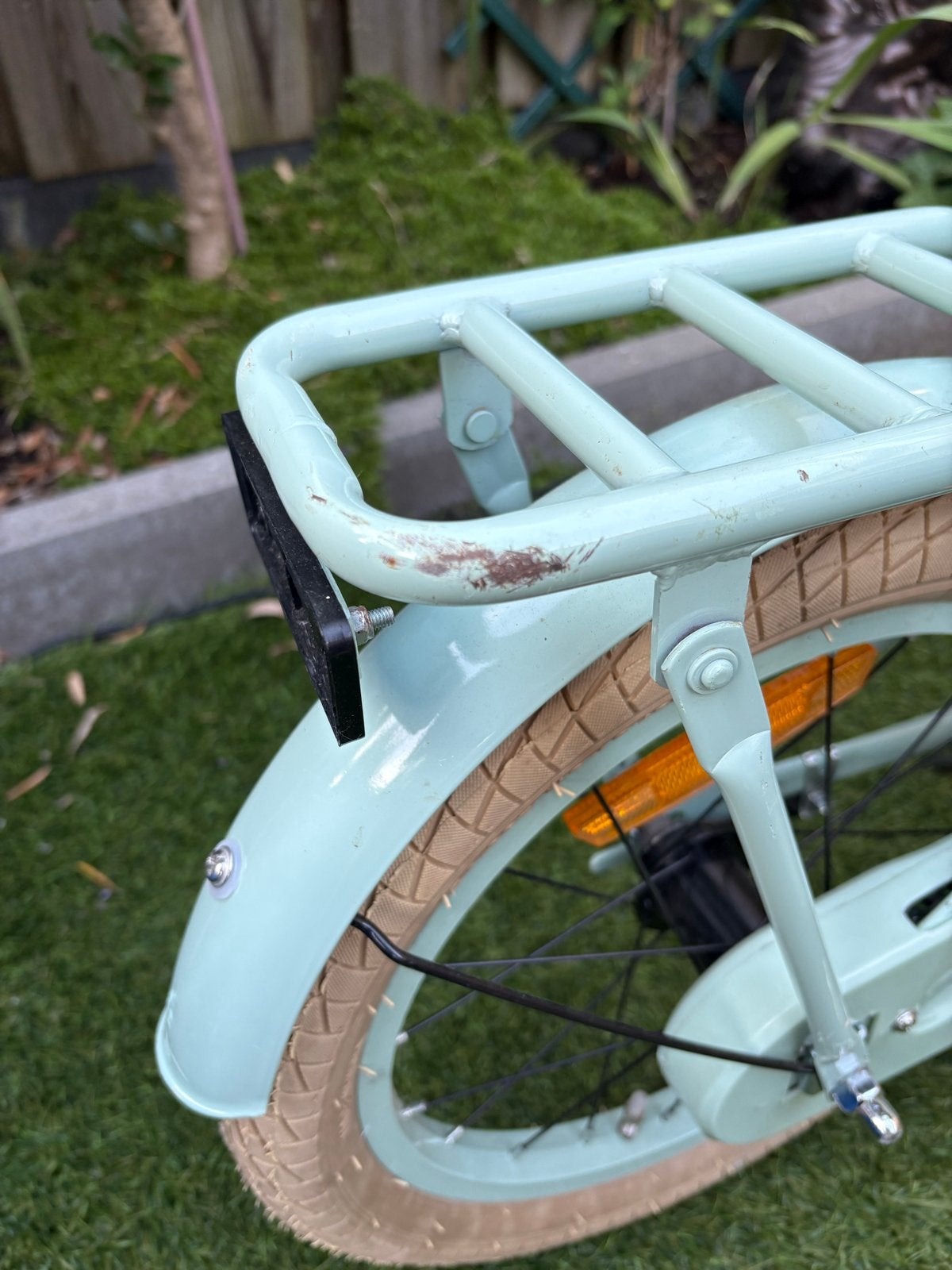 Kinderfiets 16 inch - Mint met bagagedrager en zijwieltjes, Ophalen, Terugtraprem, Zijwieltjes, 16 tot 20 inch