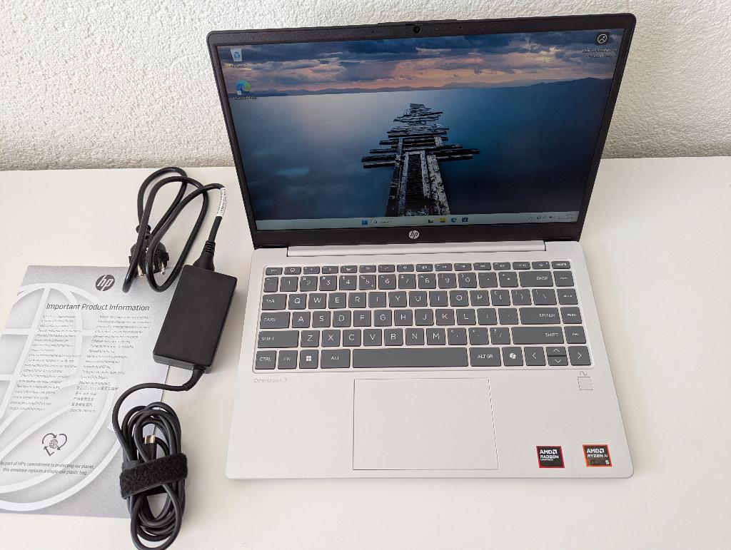 HP Omnibook 3 laptop AMD Ryzen 5, Met videokaart, Qwerty, 14 inch, Zo goed als nieuw