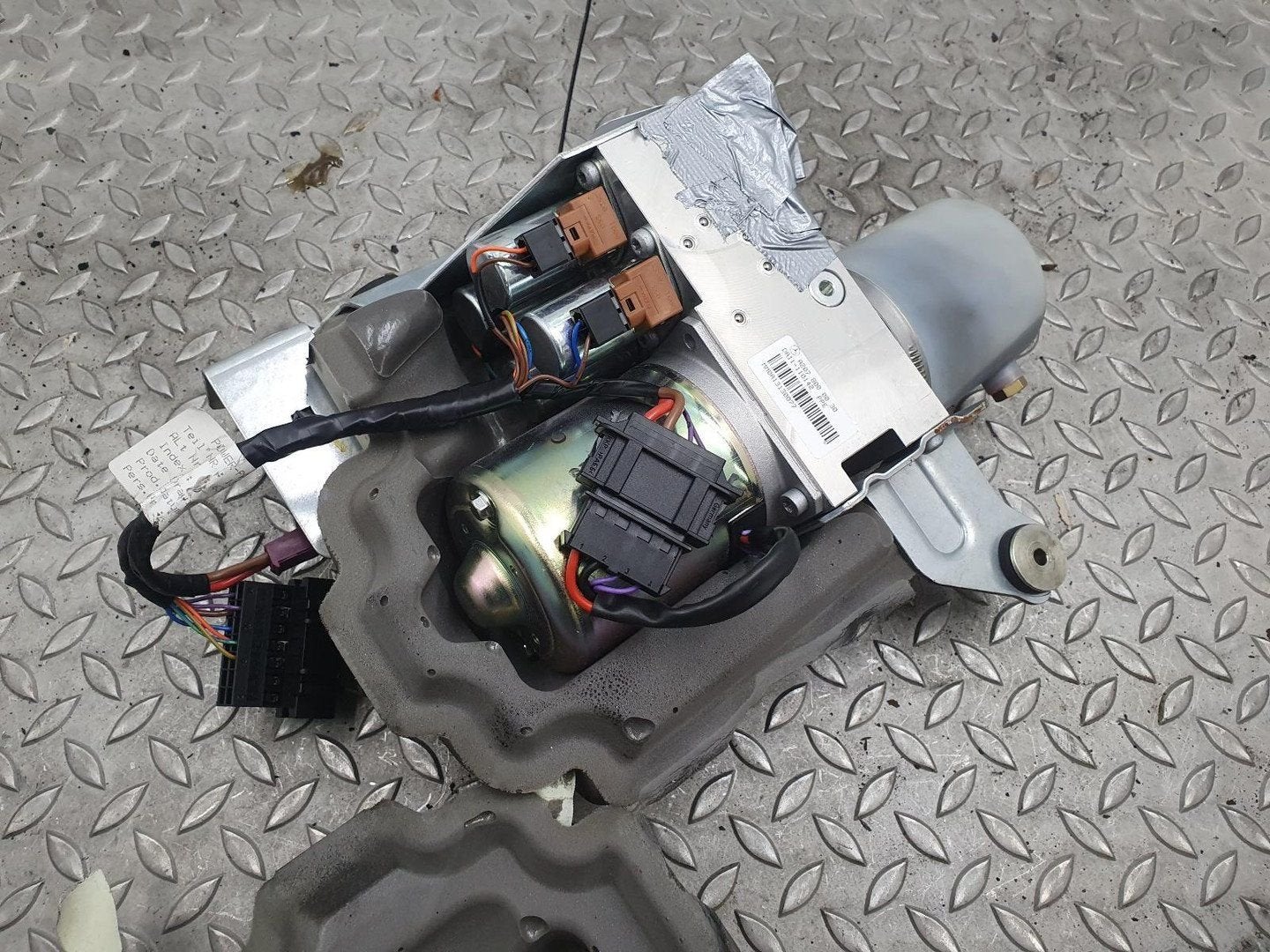 MERCEDES E CLASS E200 CABRIO A7 135kw OPEN DAK MOTOR 2013, Ophalen of Verzenden, Gebruikt, Stiba lid