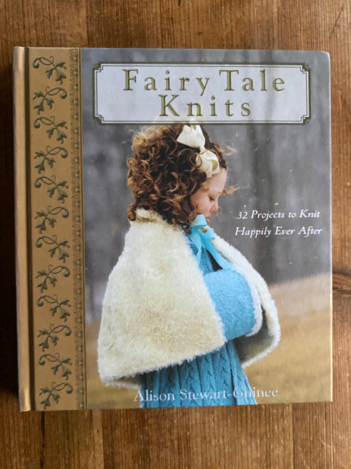 Fairy tale knits - Alison Stewart Guinee, Ophalen of Verzenden, Gebruikt, Breien, Patroon of Boek