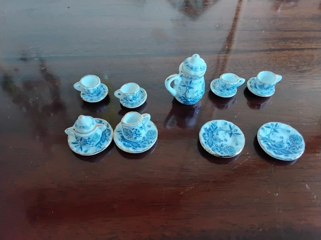 Mooi poppenhuis servies, Verzamelen, Poppenhuizen en Toebehoren, Ophalen of Verzenden, Zo goed als nieuw, Poppenhuis