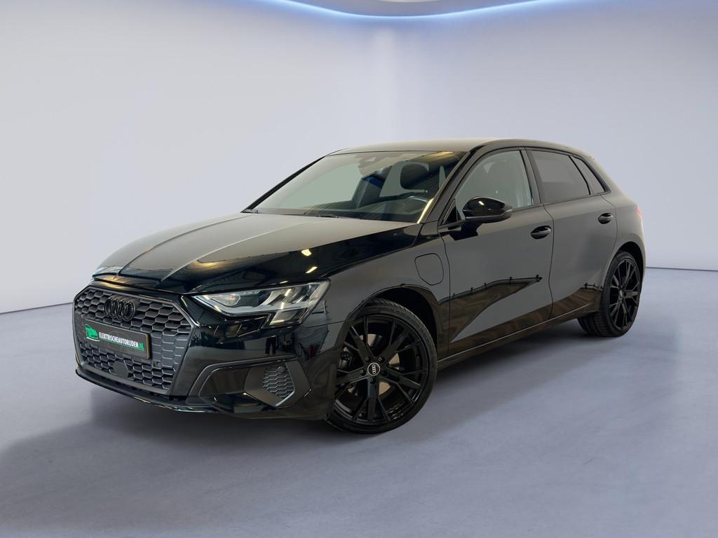 Audi A3 Sportback 40 TFSI e Edition|AUTOMAAT|NAP|INRUIL MOGE, Auto's, Stof, Gebruikt, 4 cilinders, Zwart