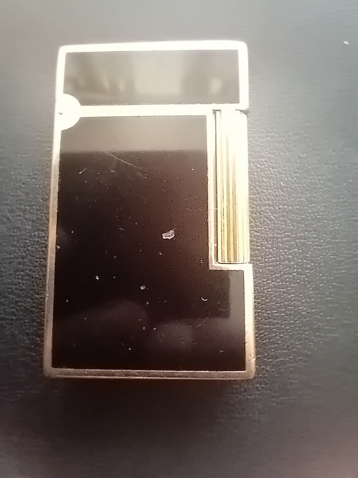 Vintage S.T. Dupont Aansteker - Zwart en Goud, Verzamelen, Rookartikelen, Aanstekers en Luciferdoosjes, Ophalen of Verzenden, Gebruikt