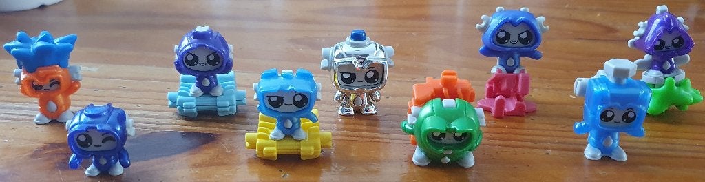 Kinder Surprise Colorbots., Ophalen of Verzenden, Zo goed als nieuw