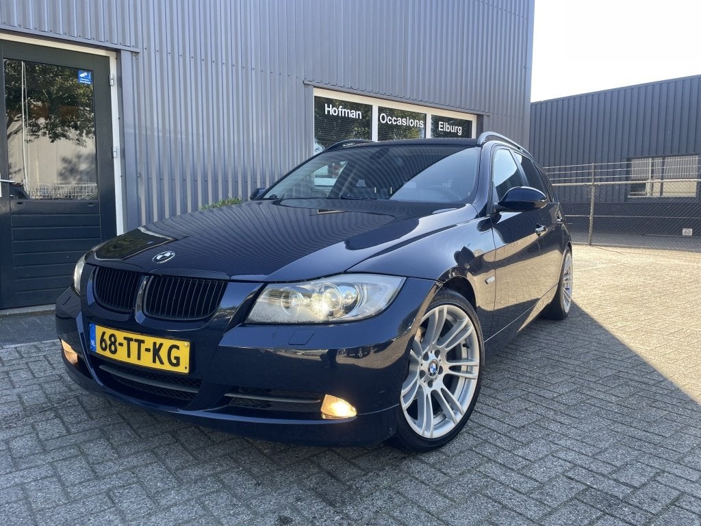 BMW 3 Serie Touring 320i AUT High Executive APK 03/2027!, Auto's, Automaat, Parkeersensor, Stof, Zwart