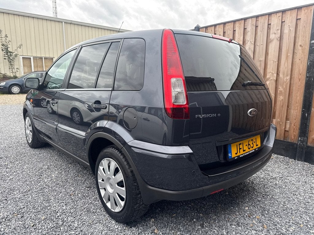 Ford FUSION 1.6-16V Futura Automaat | PDC | Elek. Ramen |APK, Auto's, Ford, Gebruikt, 1064 kg, Zwart, Bedrijf