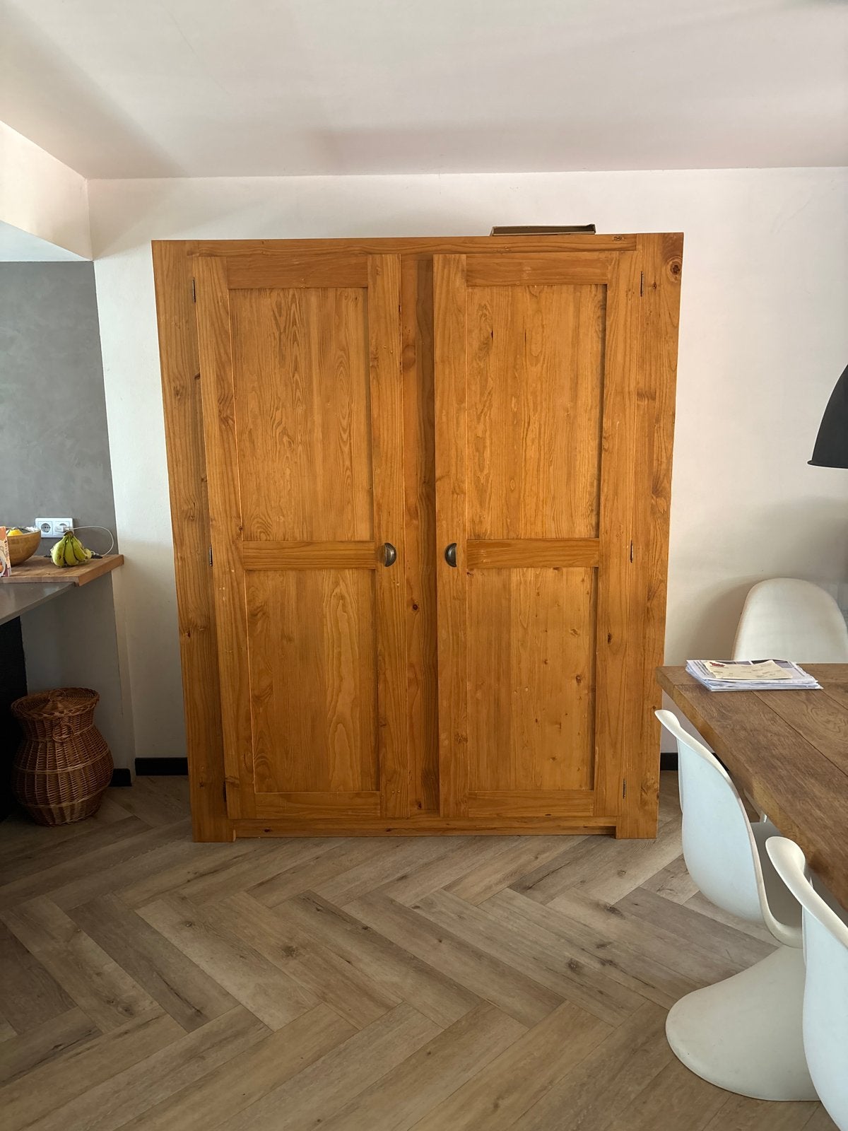 Handgemaakte massief eiken kast - 171x59x210 cm, Huis en Inrichting, Ophalen, Met plank(en), Gebruikt, 200 cm of meer