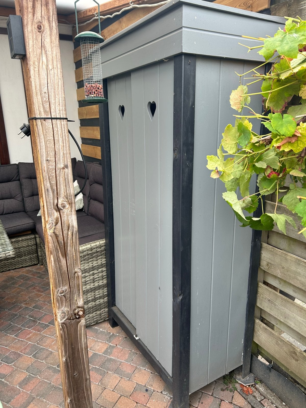 Houten buitenkast met hartjes, grijs/zwart, Tuin en Terras, Ophalen, Gebruikt, Hout, Overige typen