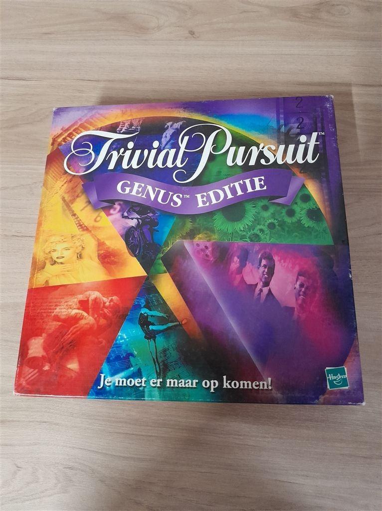 Trivial pursuit genus editie - s1931, Verzenden, Zo goed als nieuw