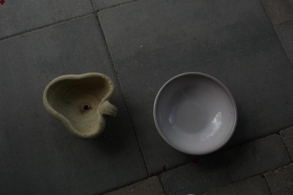 2  bloem potten, Rond, Ophalen of Verzenden, Zo goed als nieuw, Aardewerk