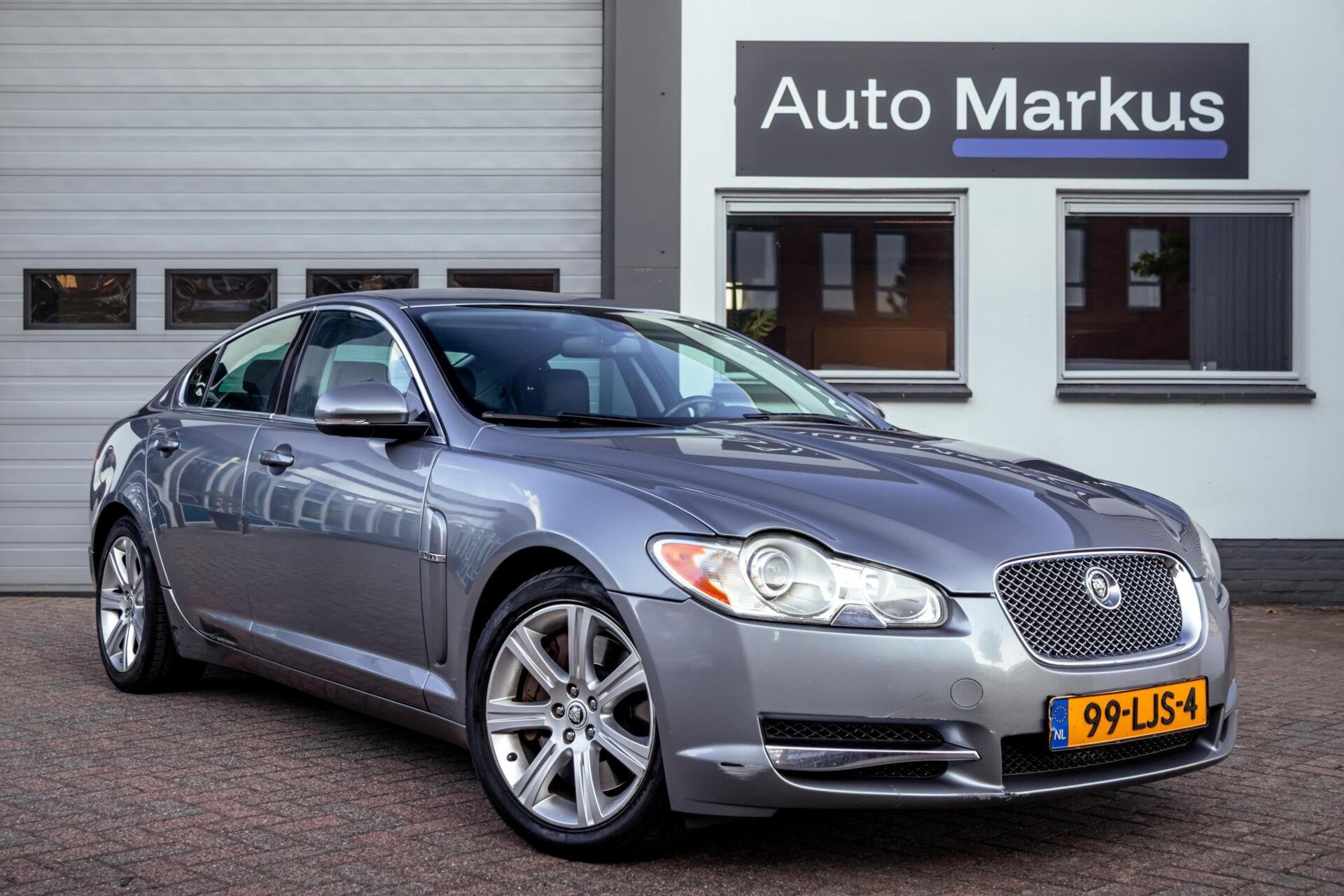Jaguar XF 3.0D V6 Premium Luxury|Xenon|Leder|Navi|Keyless|Au, Euro 5, Gebruikt, 2993 cc, 1850 kg