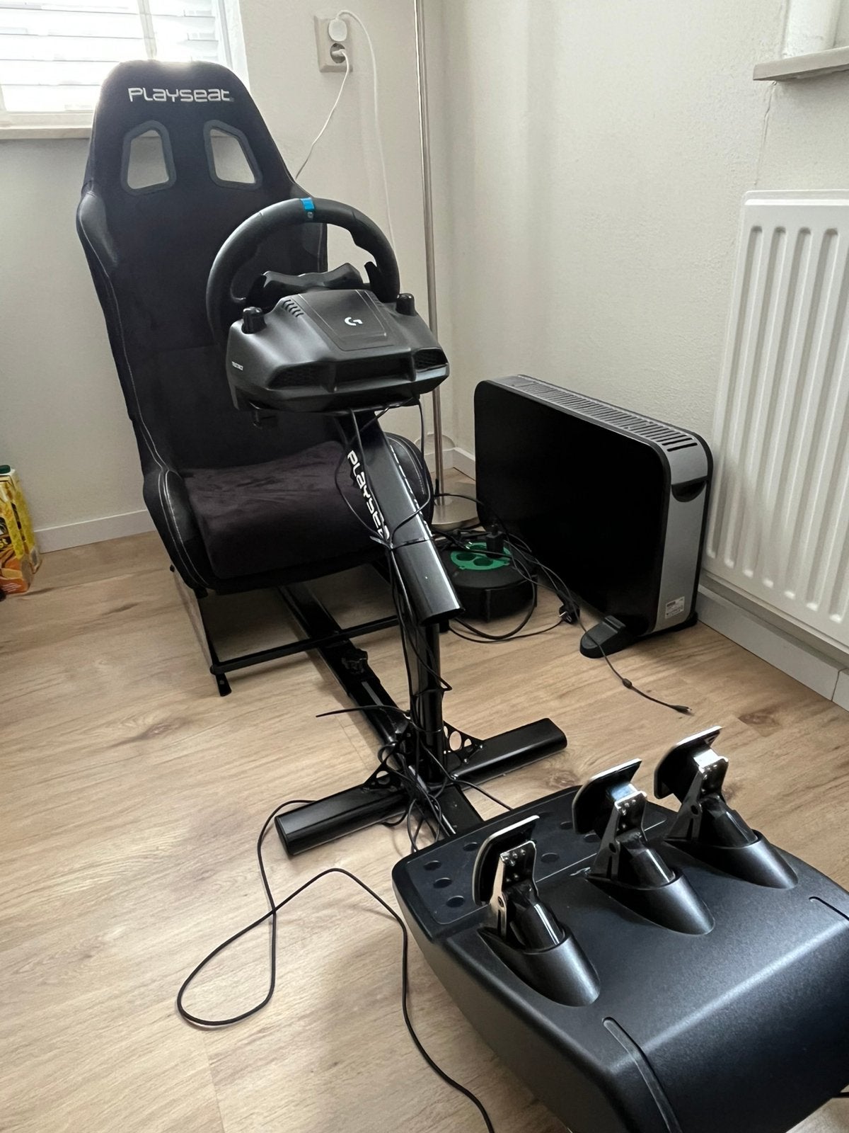 Logitech g29, Spelcomputers en Games, Spelcomputers | Xbox | Accessoires, Ophalen of Verzenden, Zo goed als nieuw, Stuurtje of Sportattribuut