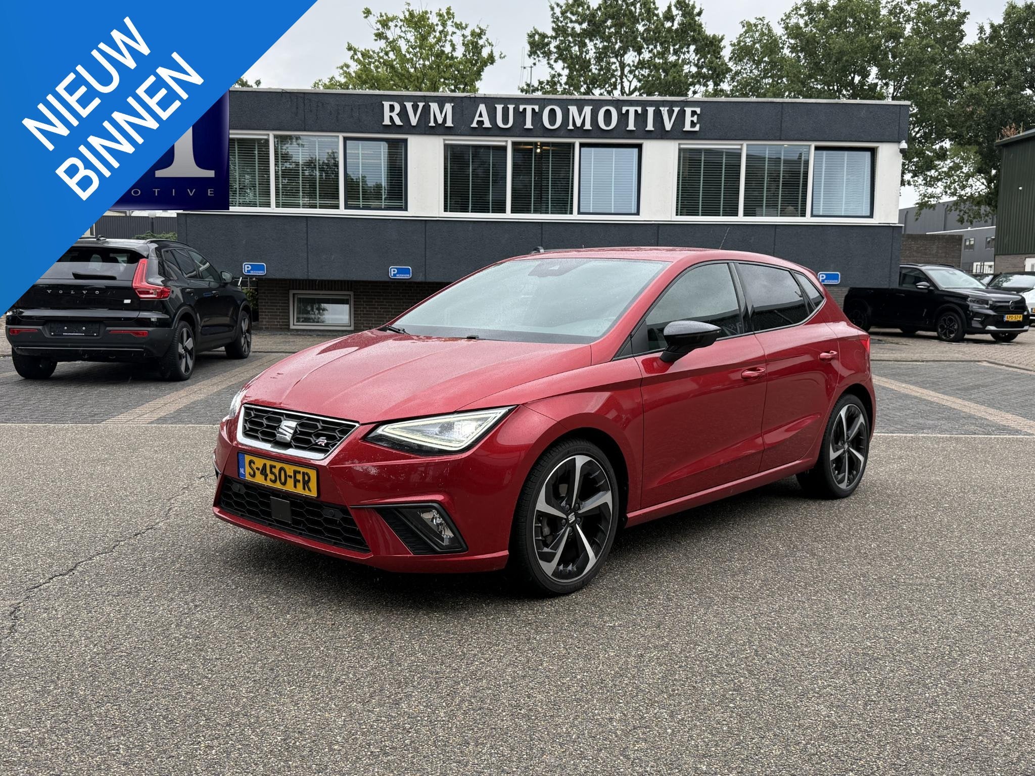SEAT Ibiza 1.0 EcoTSI FR 18 INCH PUK VELGEN| PARKEERSENSOREN, Auto's, Seat, Stof, Ibiza, Origineel Nederlands, Bedrijf