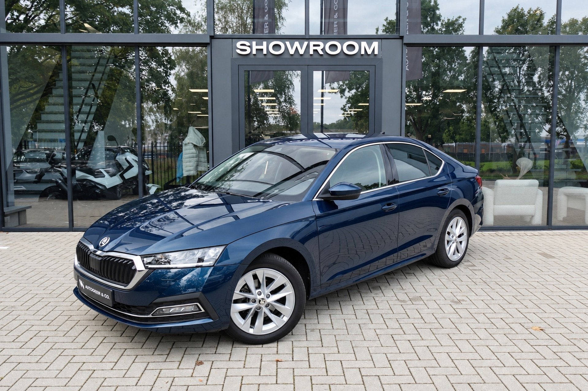 Skoda Octavia 1.0 e-TSI Business Edition Plus 360 KEYLESS CA, Auto's, Dealer onderhouden, Gebruikt, Euro 6, Verwarmde buitenspiegels
