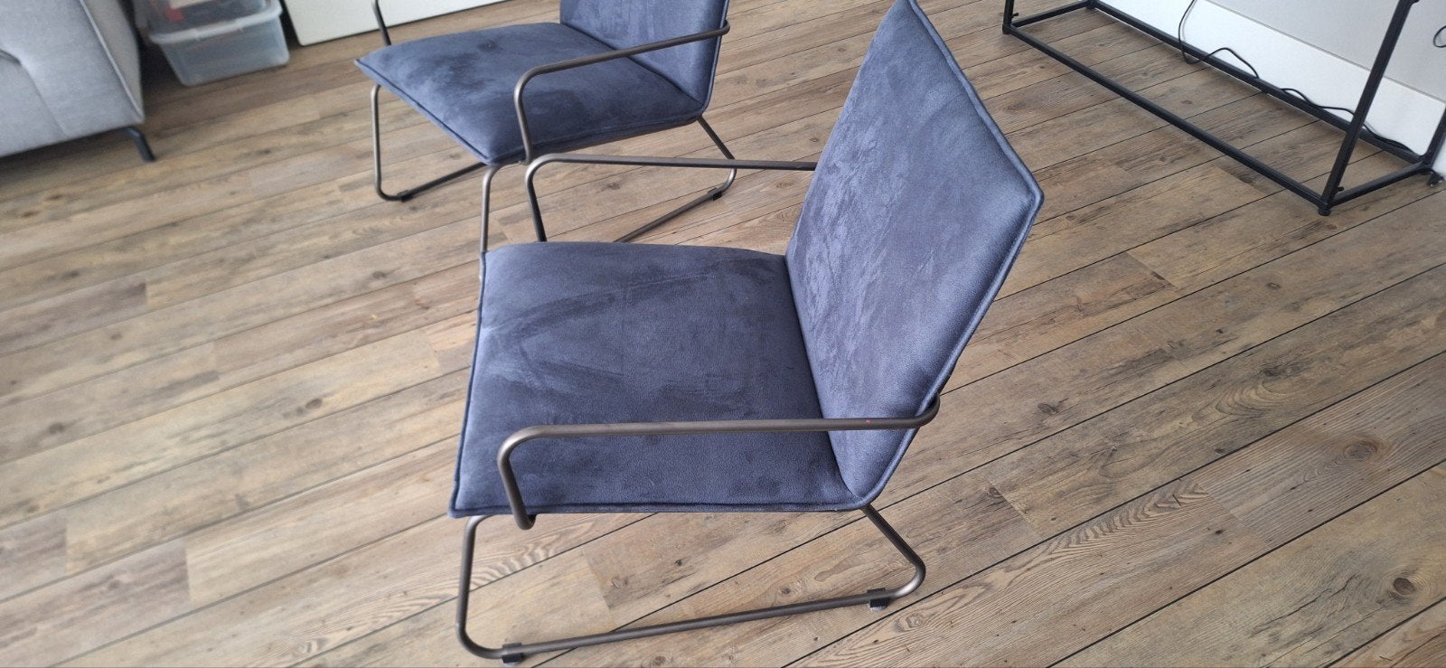 Set van 2 donkerblauwe stoelen met metalen frame, Ophalen, Gebruikt, Twee, Modern, Industrieel